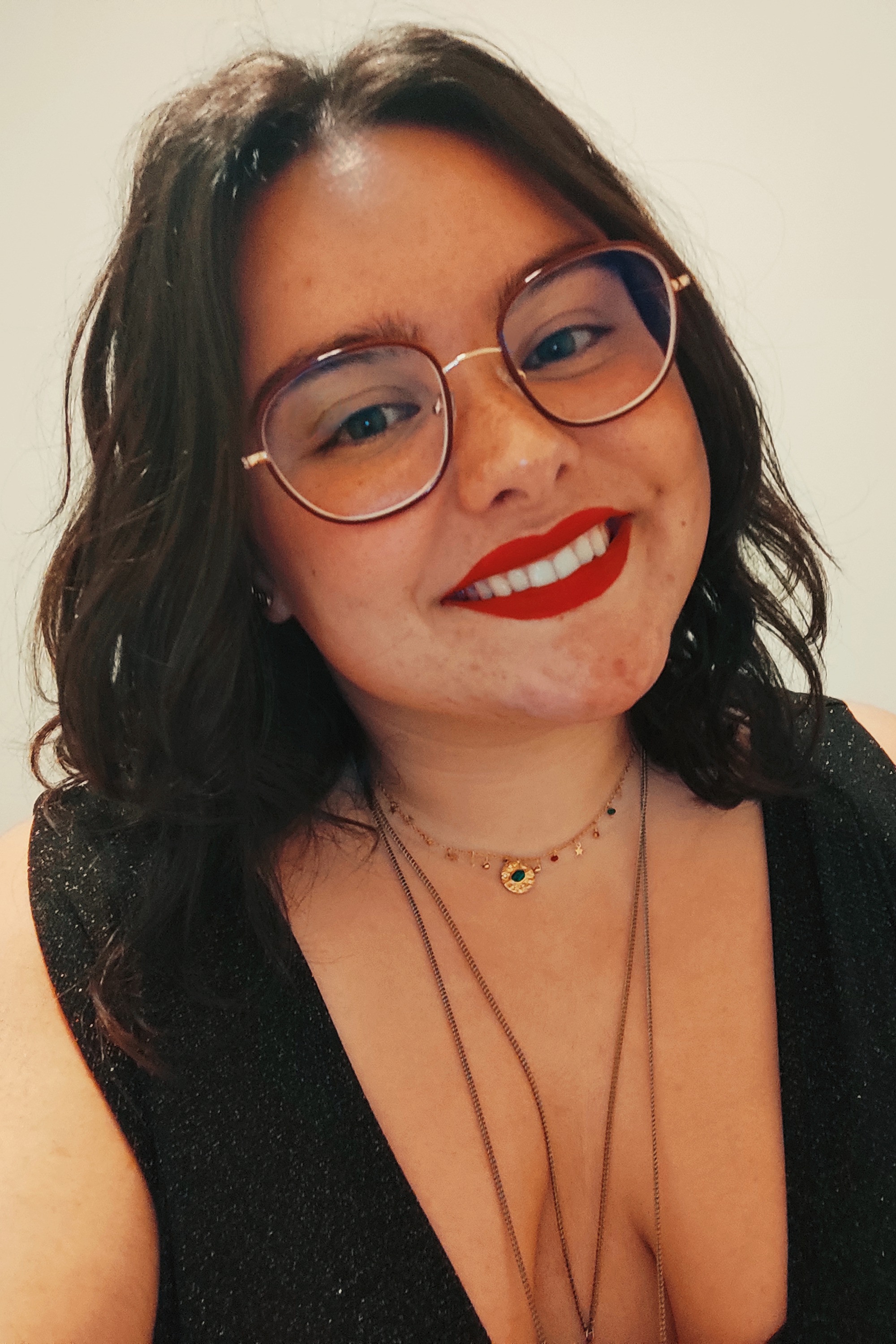 Julia Begines Moguer backdrop