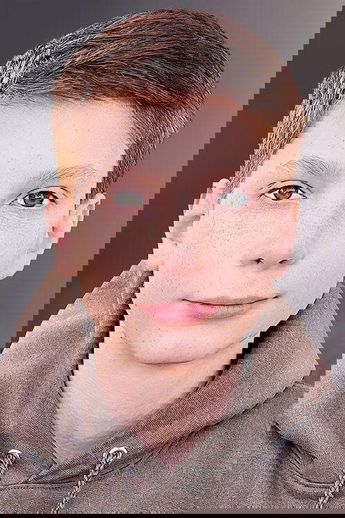 Everett Blunck backdrop