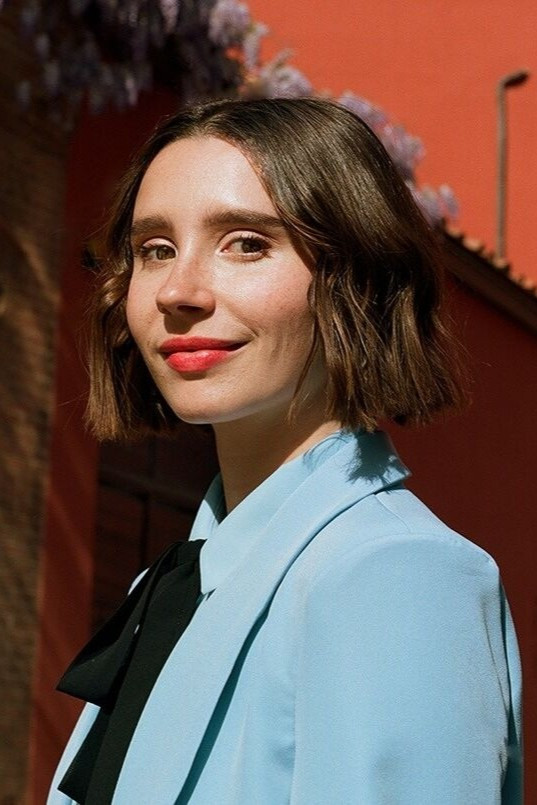 Amanda Montell backdrop