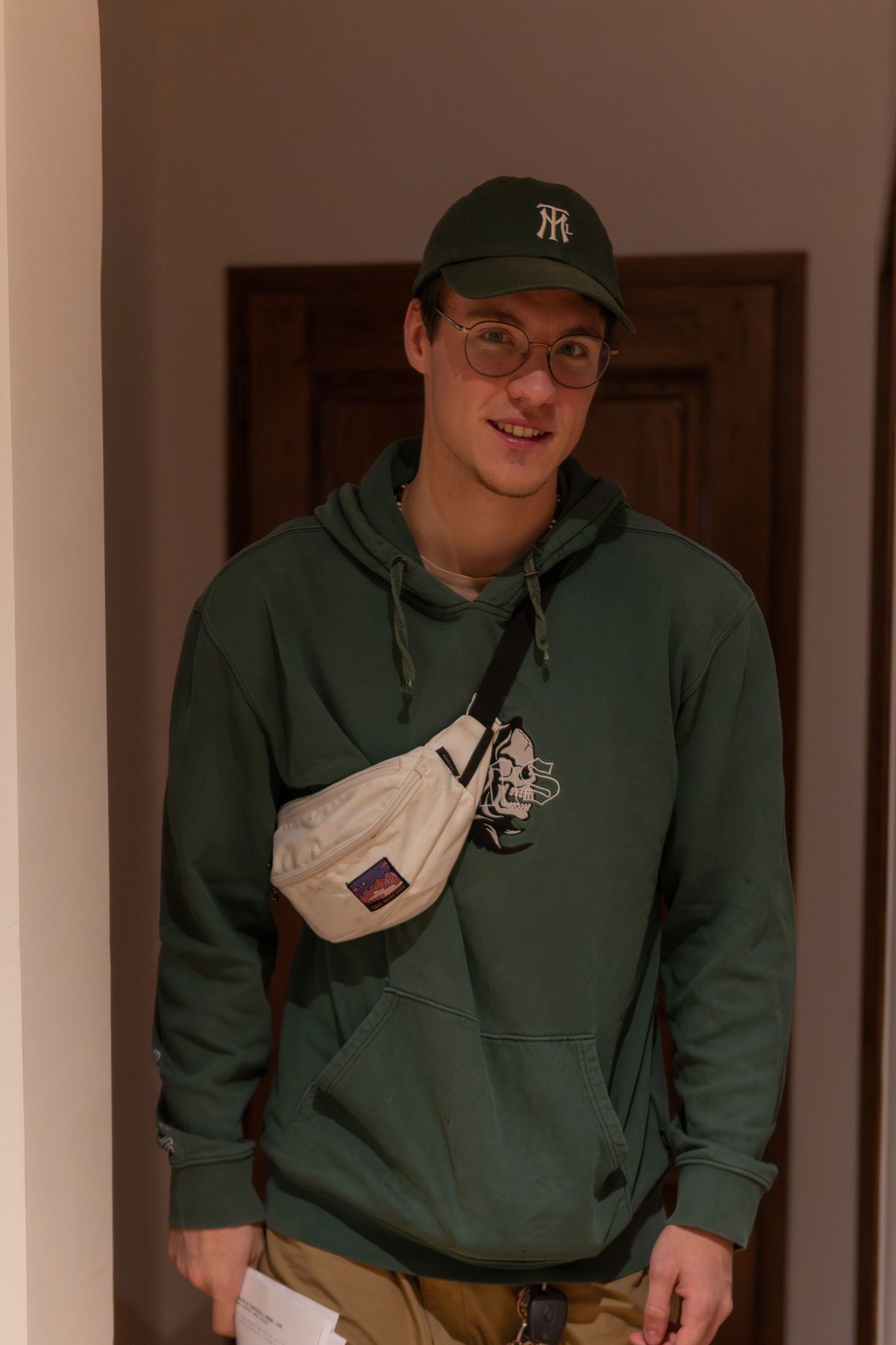 Mathis Recondu backdrop