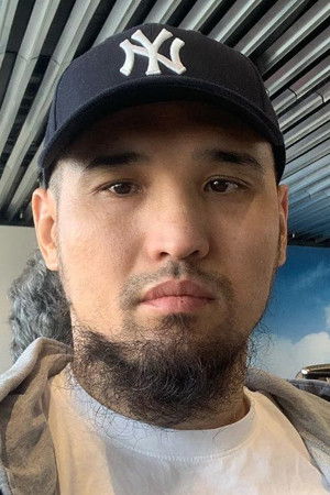 Dauren Yeleussinov backdrop