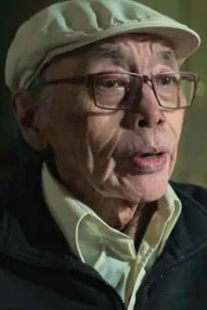 Daniel Toro backdrop