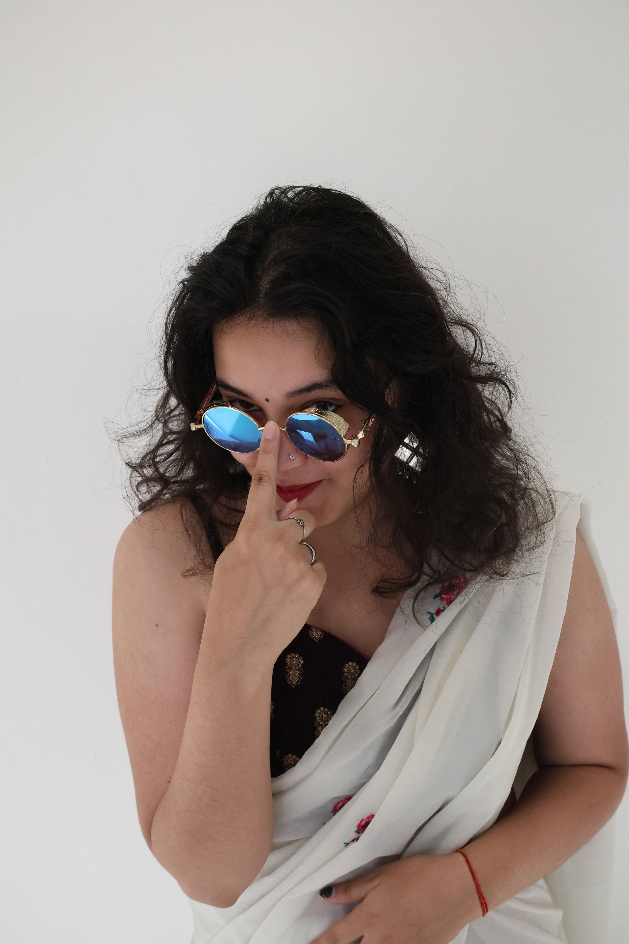 Suhani Dhupar backdrop