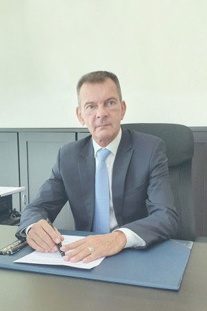 Rudolf Hofer backdrop