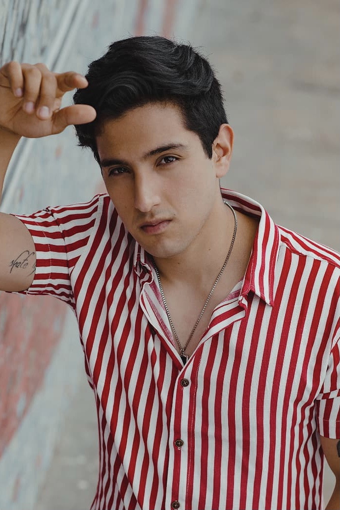 Marco Grandez backdrop