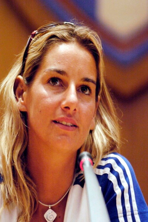 Sofia Bekatorou backdrop