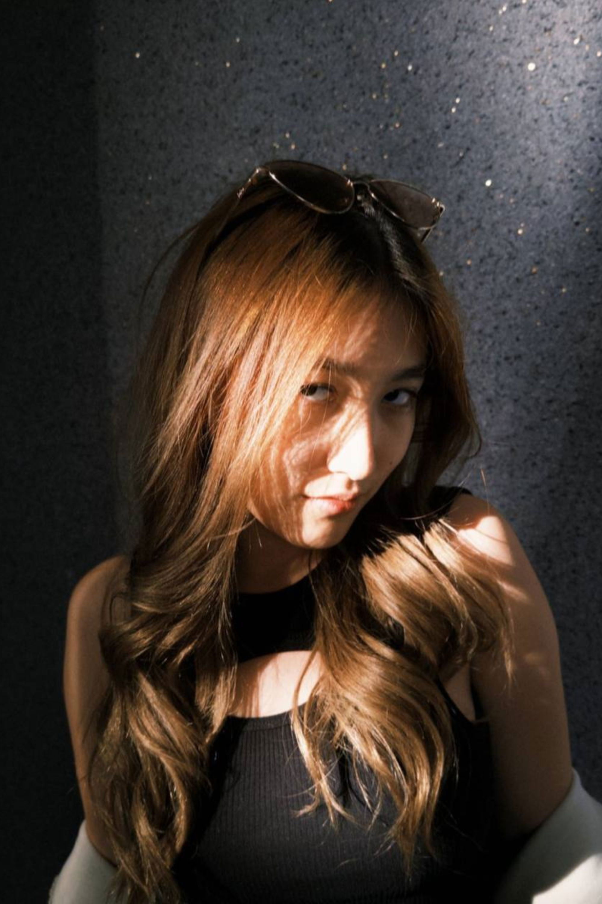 Altyn Adenova backdrop