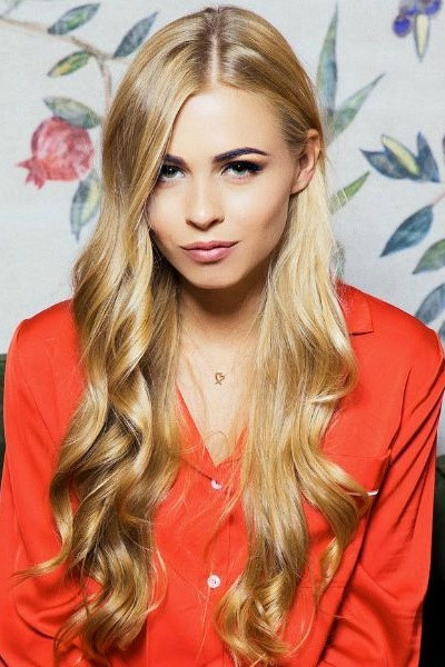 Anastasiya Smirnova backdrop