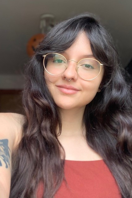 Ana Laura Nabas backdrop