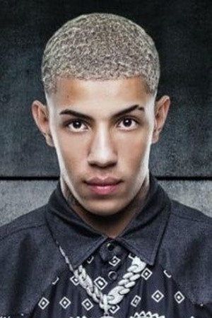 Mc Don Juan backdrop