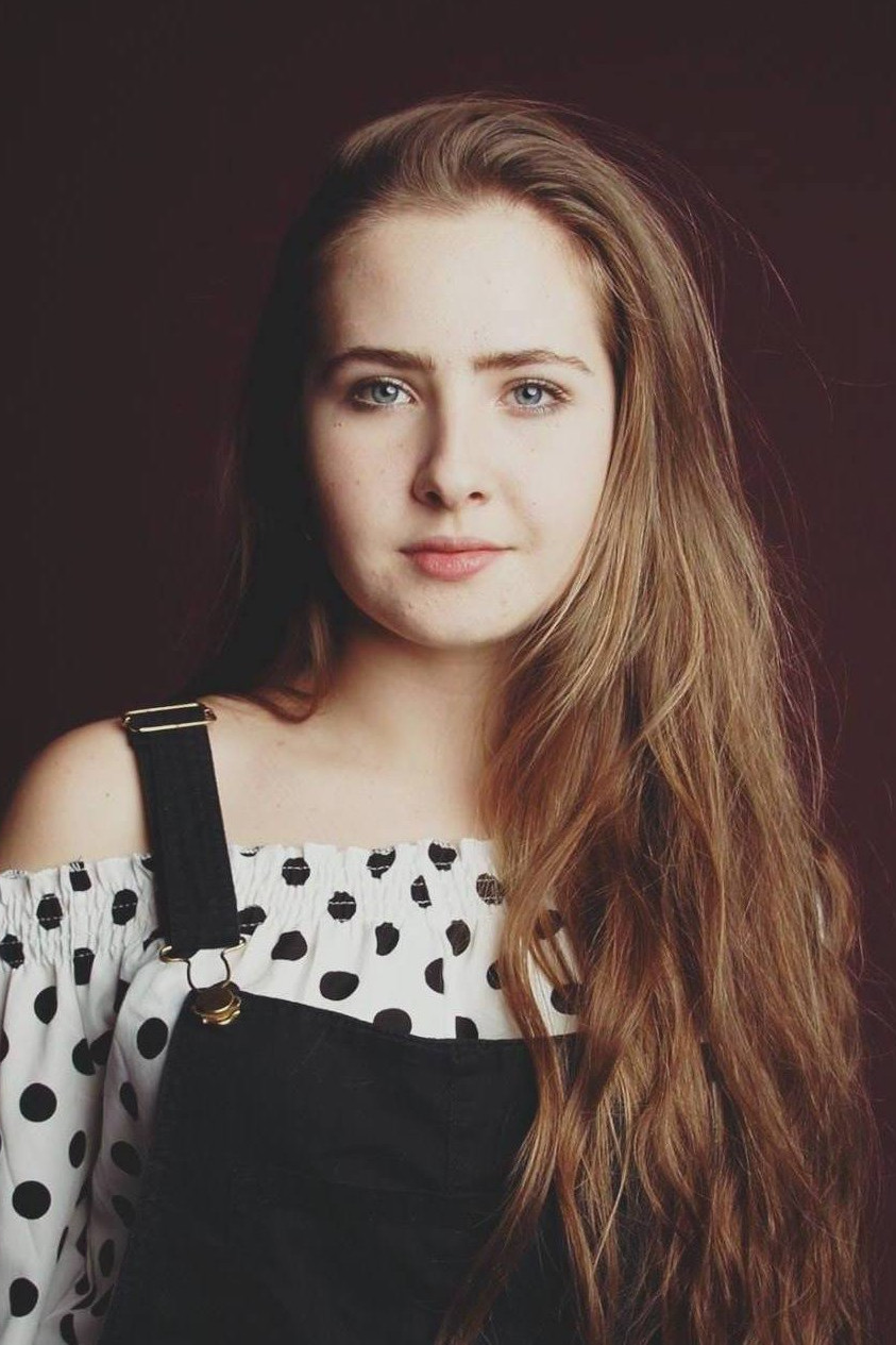 Helena Finatzer backdrop