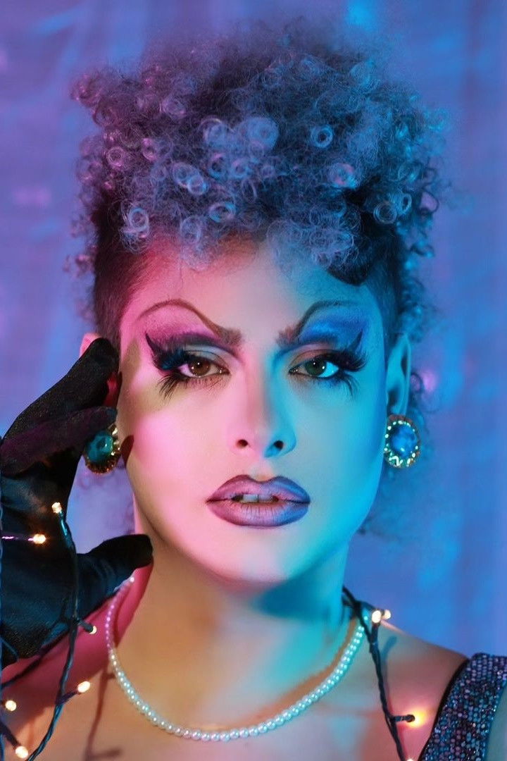 Babsi Adler backdrop