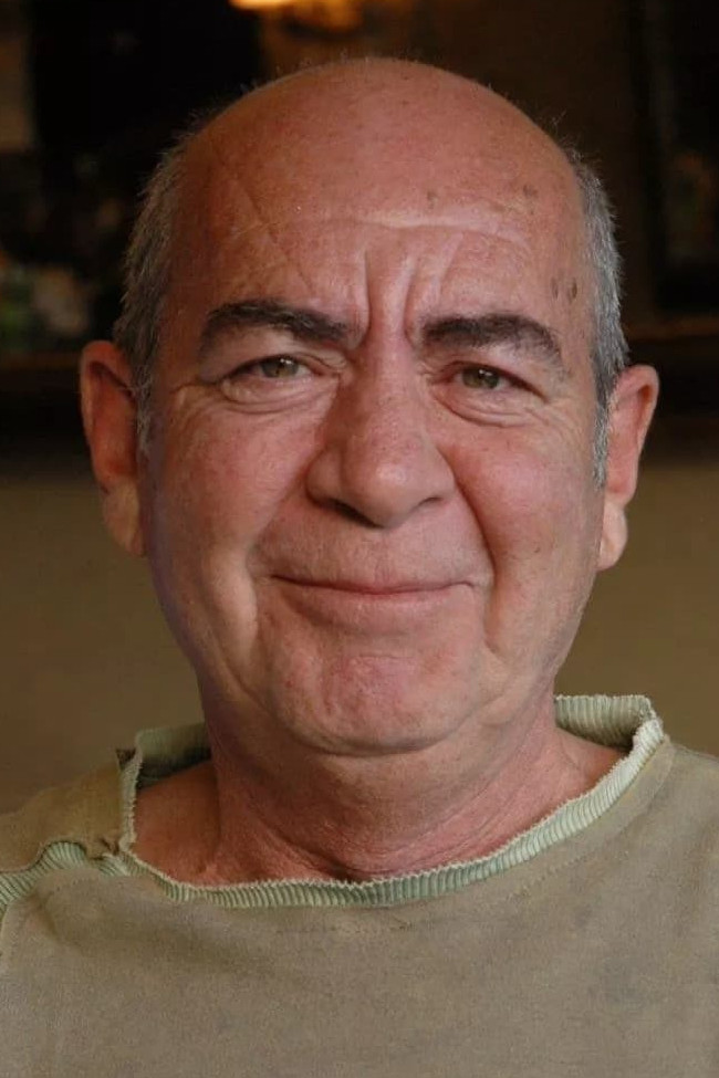 Köksal Engür backdrop