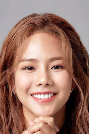 Waranluck Phonpawiworakun backdrop