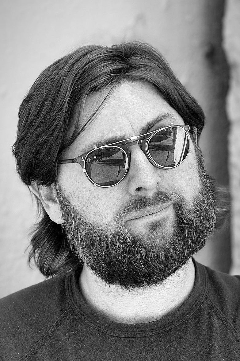 Zachary Mason Roth backdrop