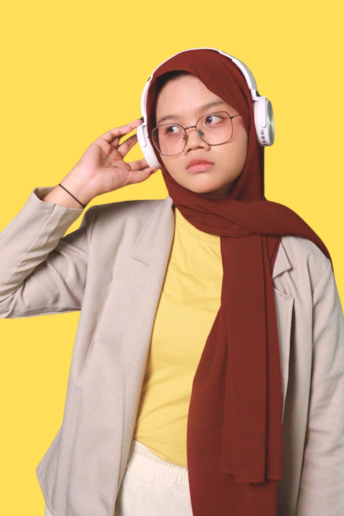 Dara Asia Nashwa Aliela backdrop