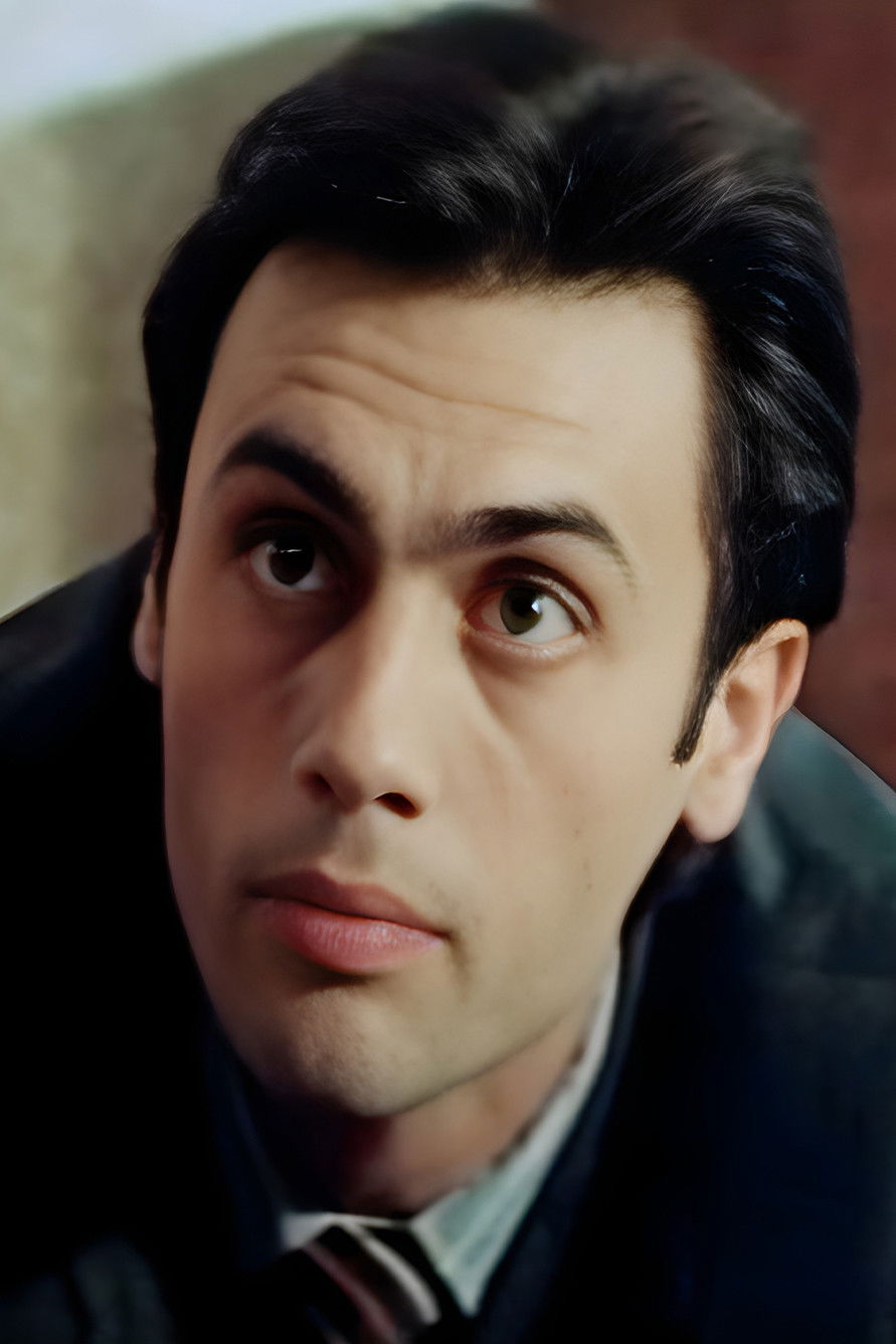 Roland Ter-Makaroff backdrop