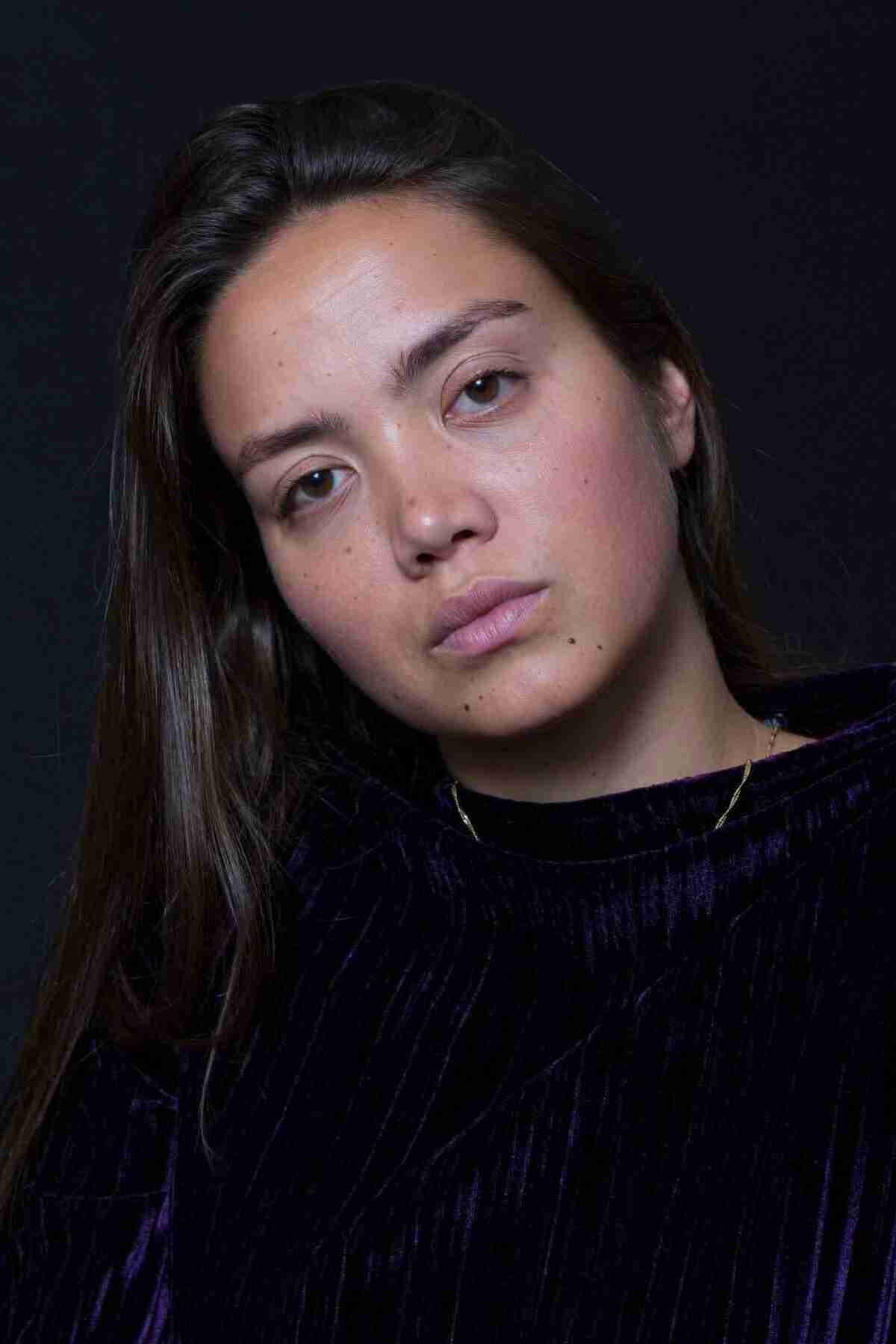 Emma Buysse backdrop