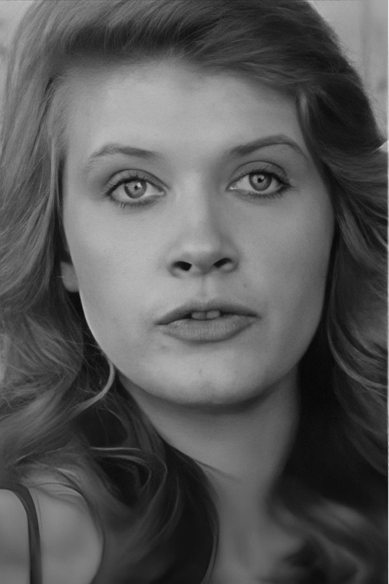 Mariya Postnikova backdrop