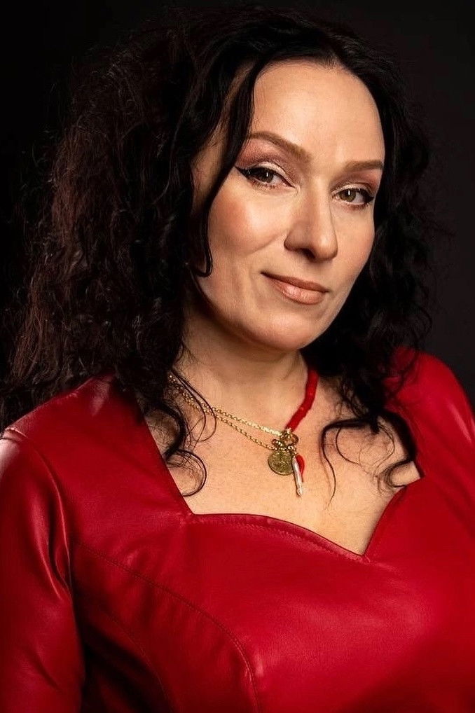 Angelina Izosimova backdrop