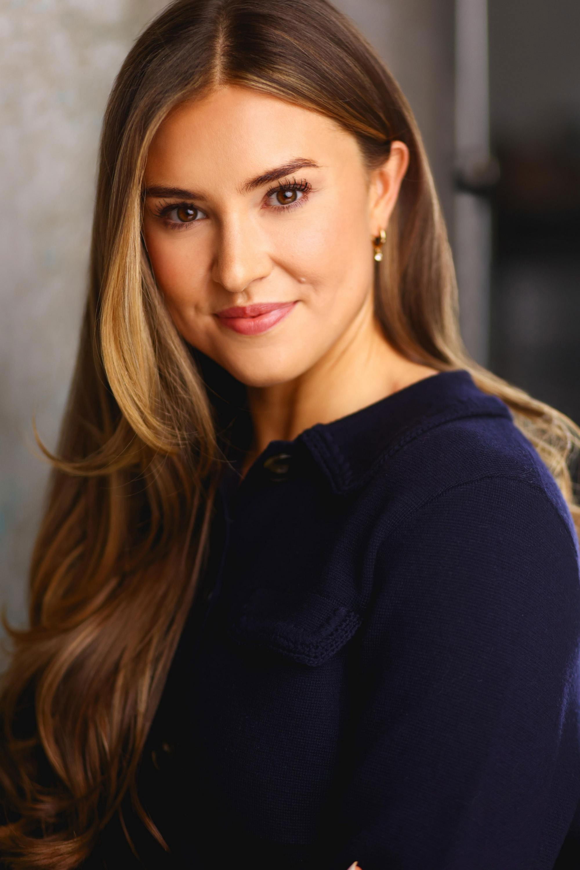 Suzanne Pereira backdrop