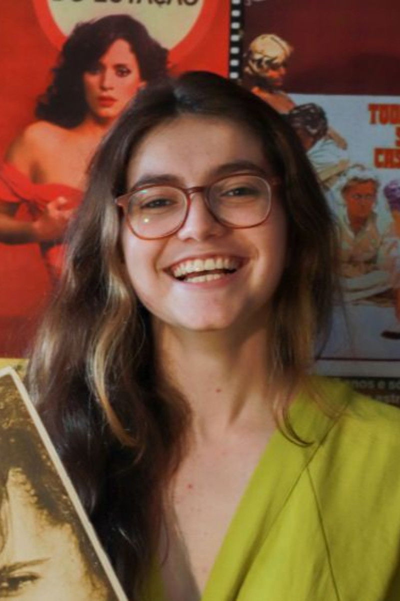 Cecília Veras backdrop