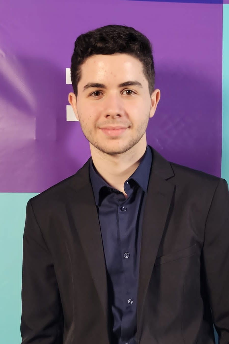 Jorge Sánchez backdrop