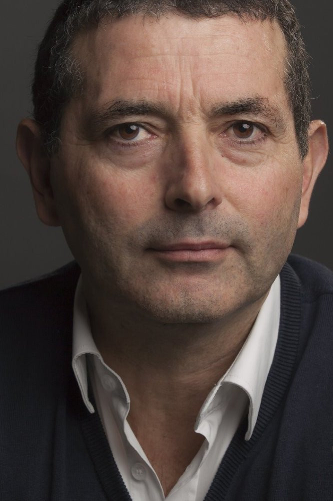 Khaldoun Elmecky backdrop