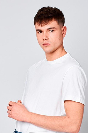 Álex Reyes backdrop