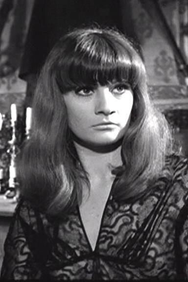 Solange Pradel backdrop