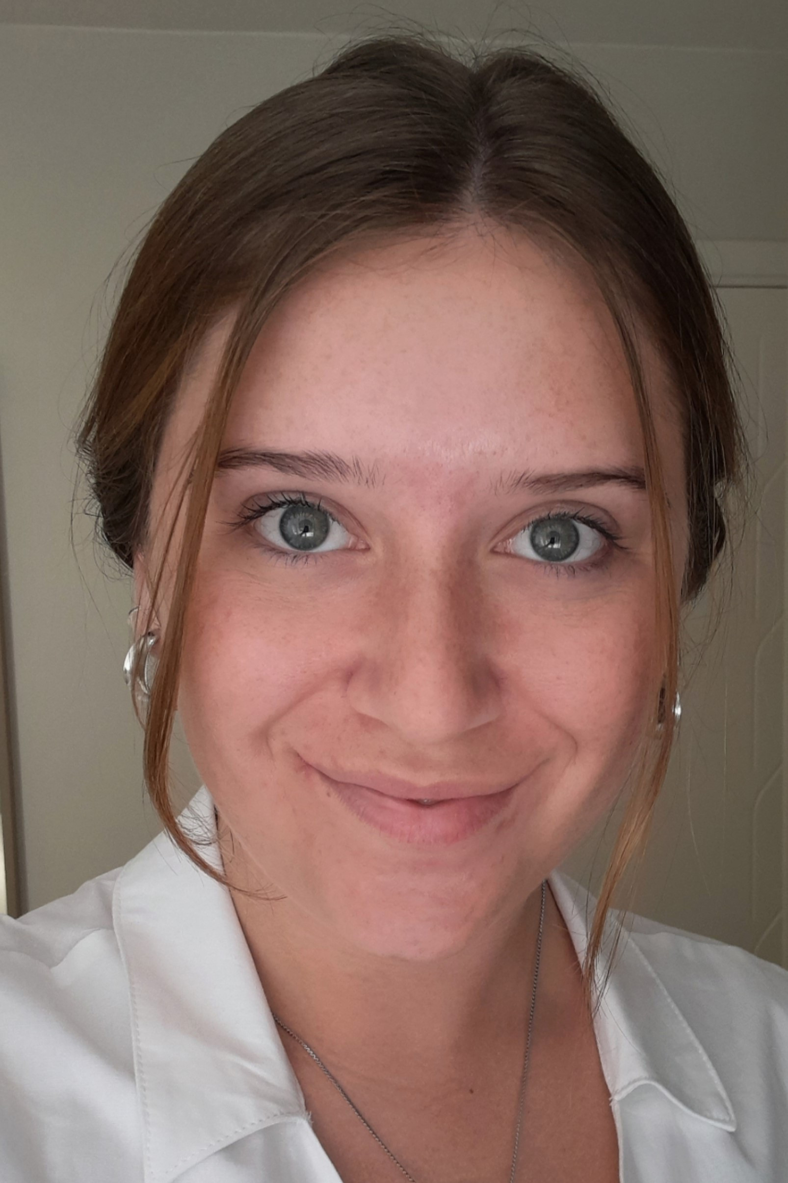 Lourdes Pica backdrop