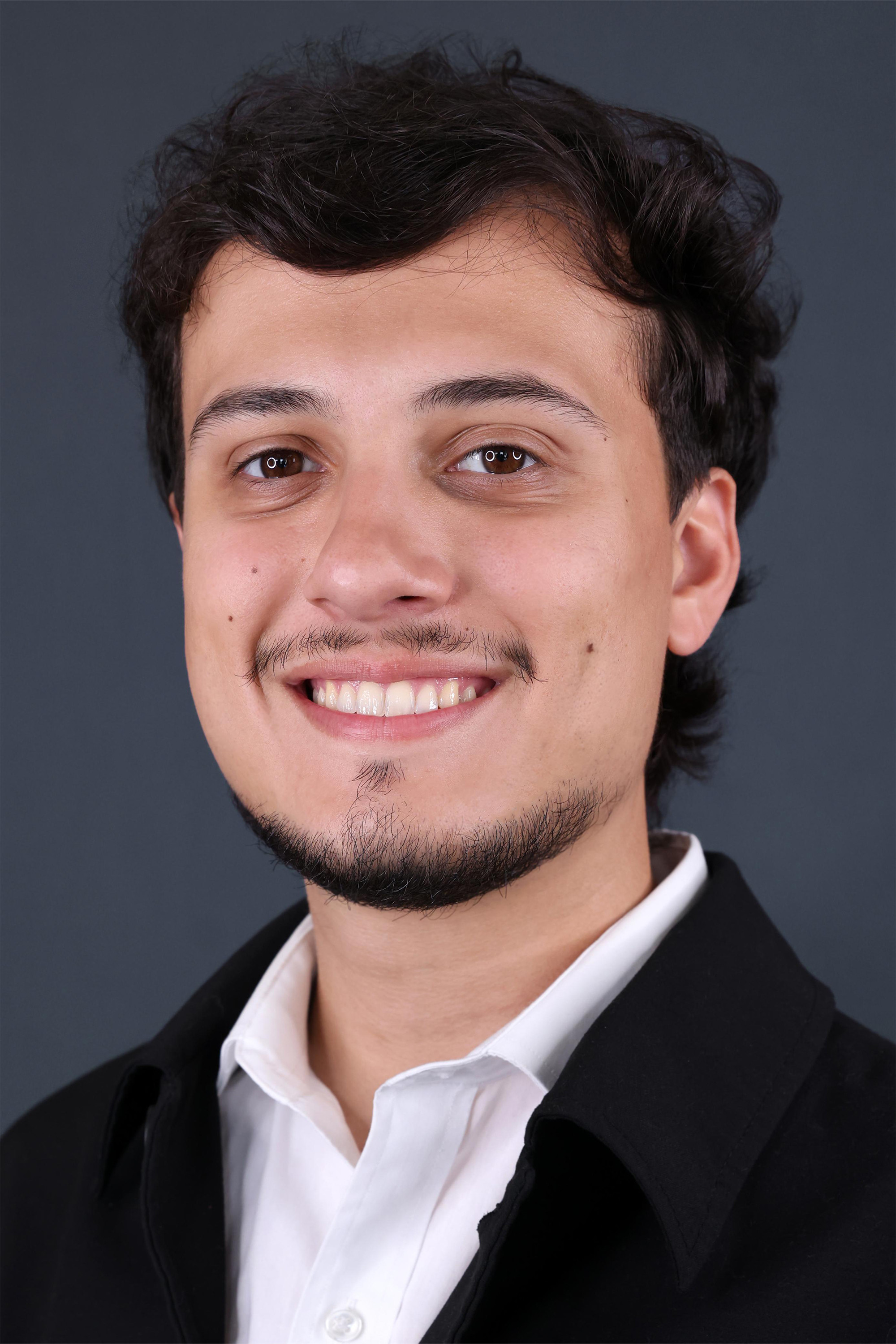 Guilherme Vital backdrop