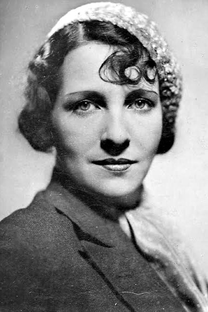 Hertha von Walther backdrop