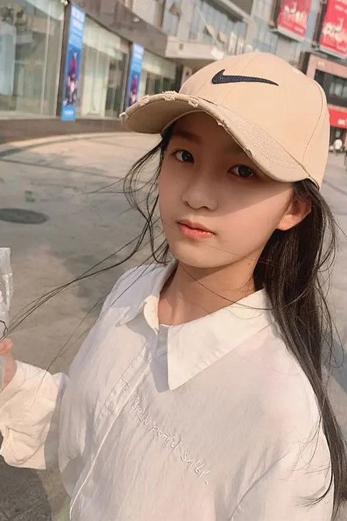 Yutong Zhao backdrop