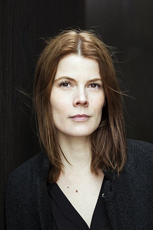 Mascha Mareen backdrop