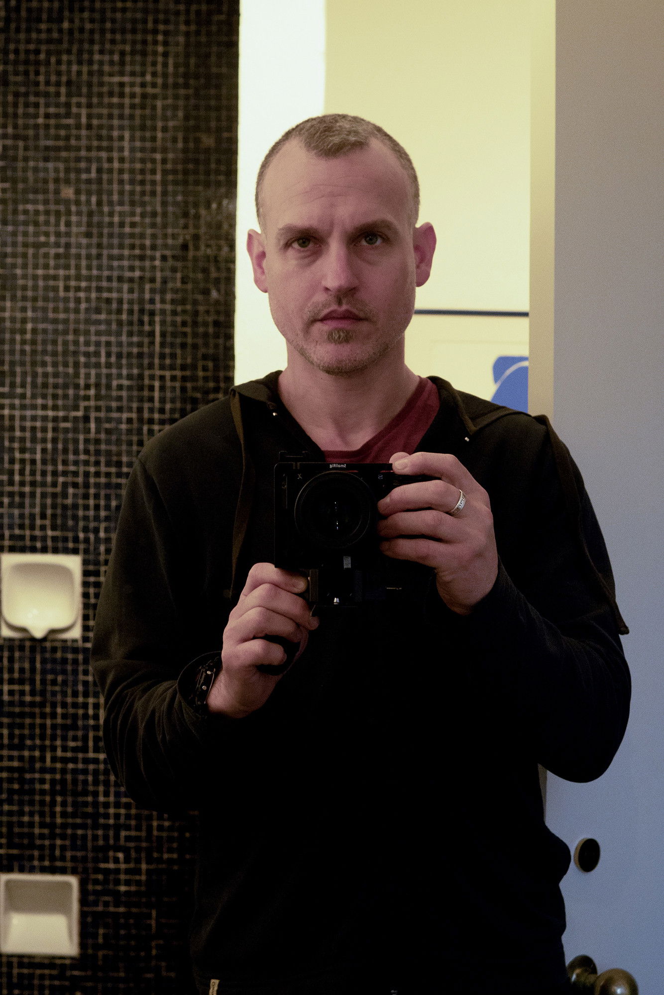 Ben deHoedt backdrop