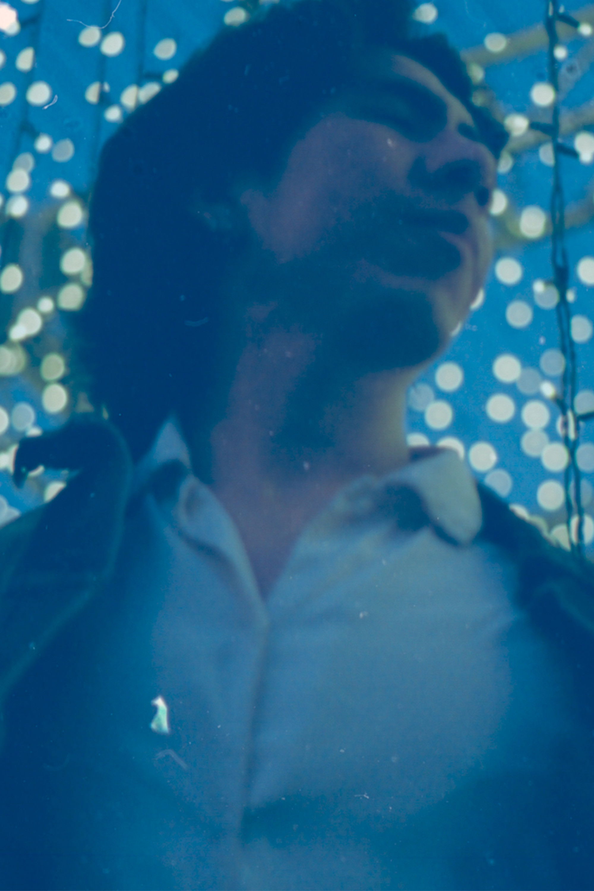 Alonso Ivaan backdrop