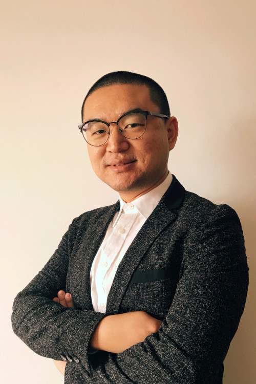 Jingxing Ren backdrop