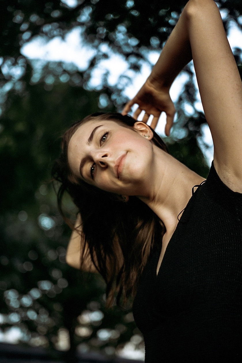 Abigail Holland backdrop