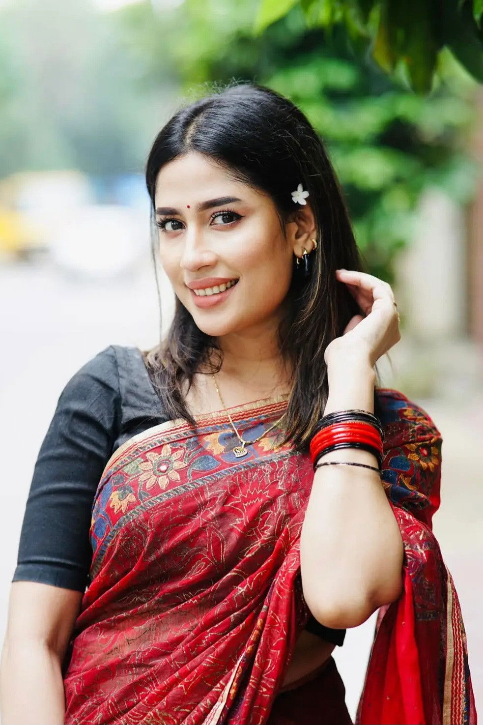 Nayma Alam Maha backdrop