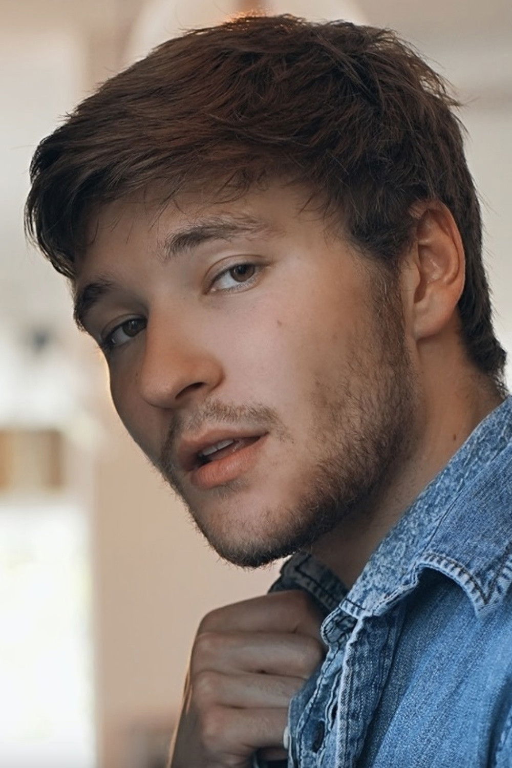 Vasili Loparnos backdrop