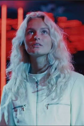 Anna Lehrmann backdrop