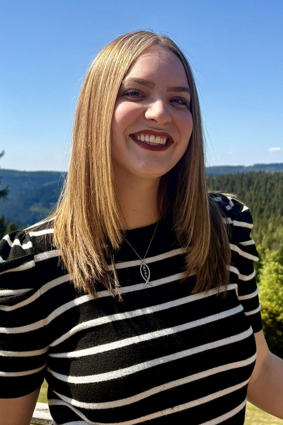 Ava Donahue backdrop