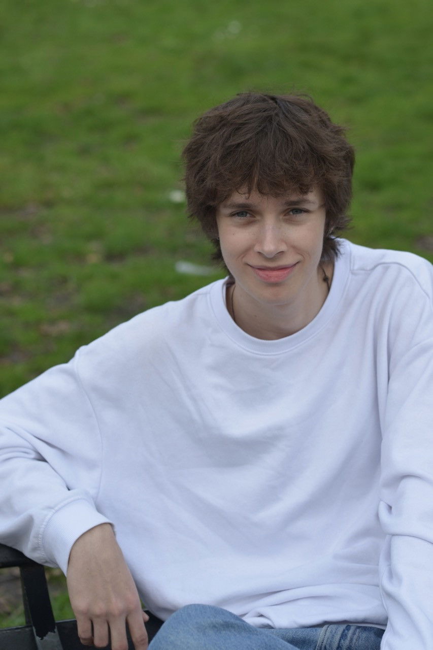 Kiran Thomas backdrop