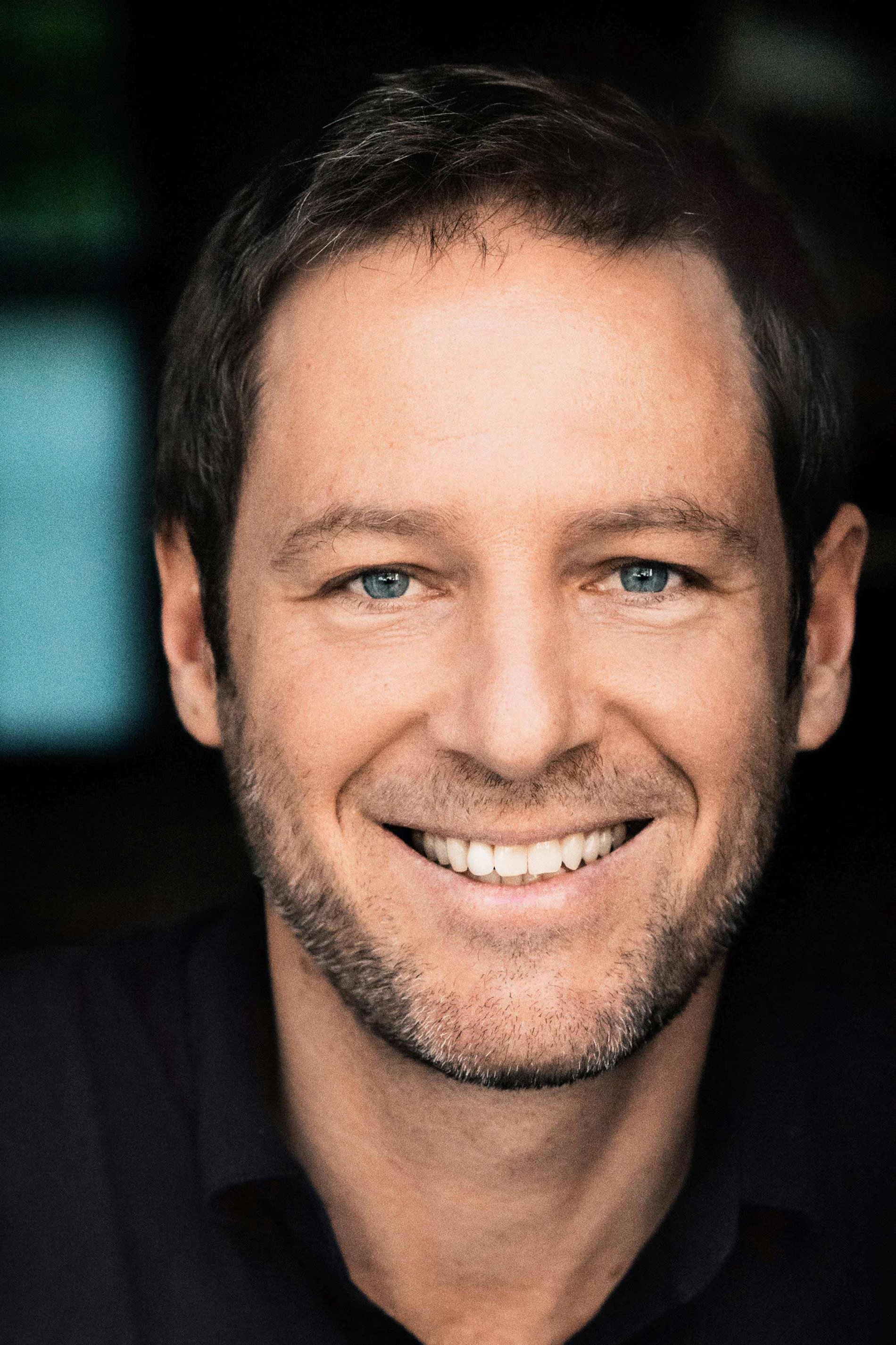 Florian Gallenberger: Florian Gallenberger backdrop