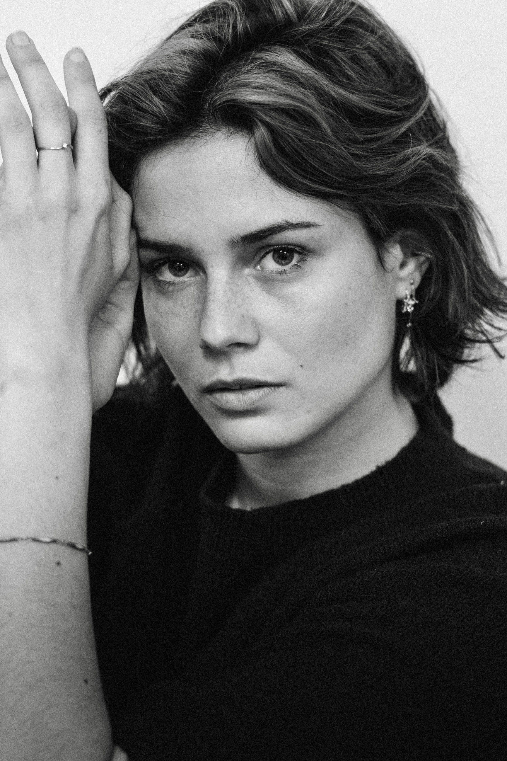 Malou Mullier backdrop