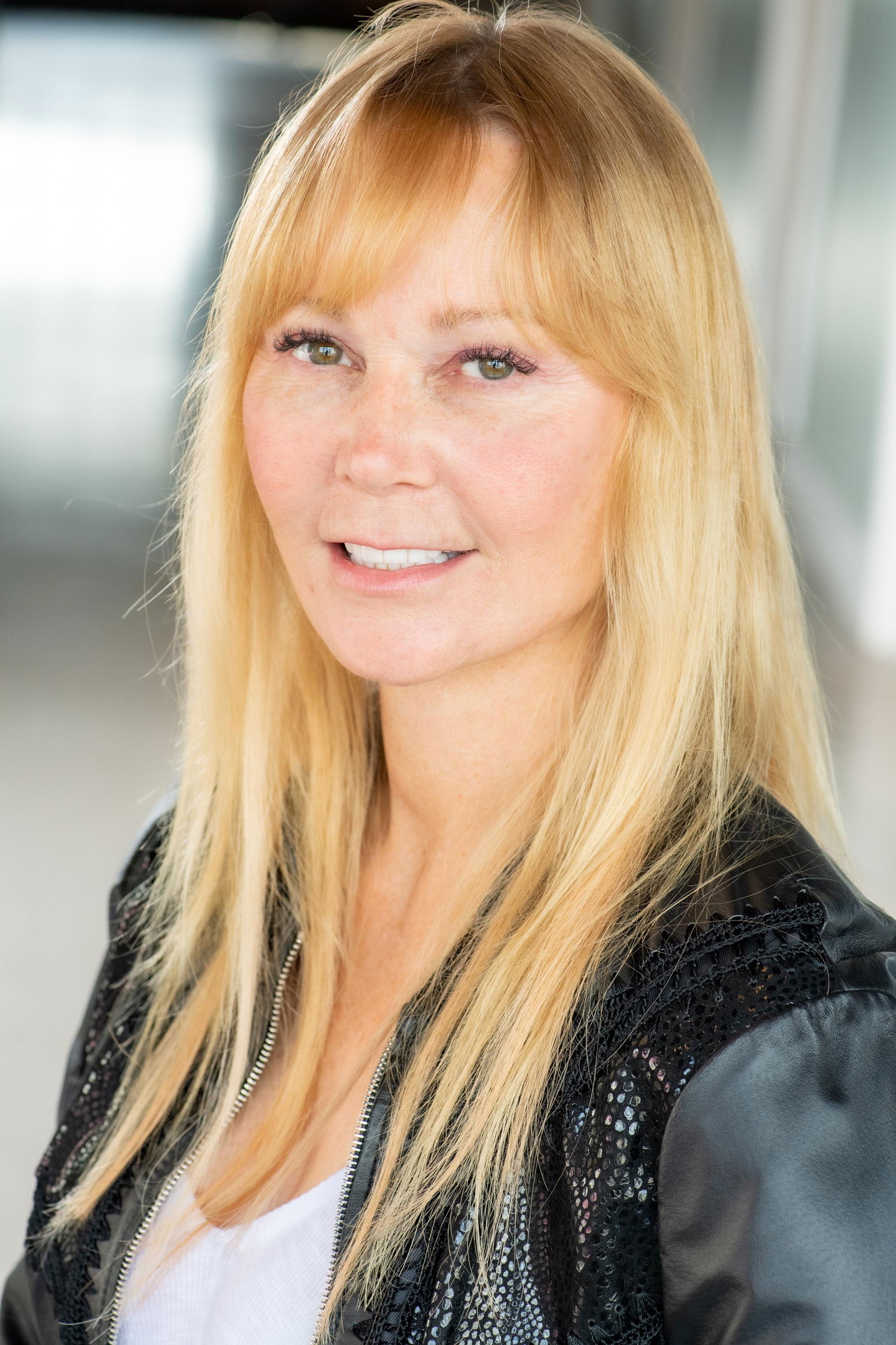 Daphne Lewis backdrop