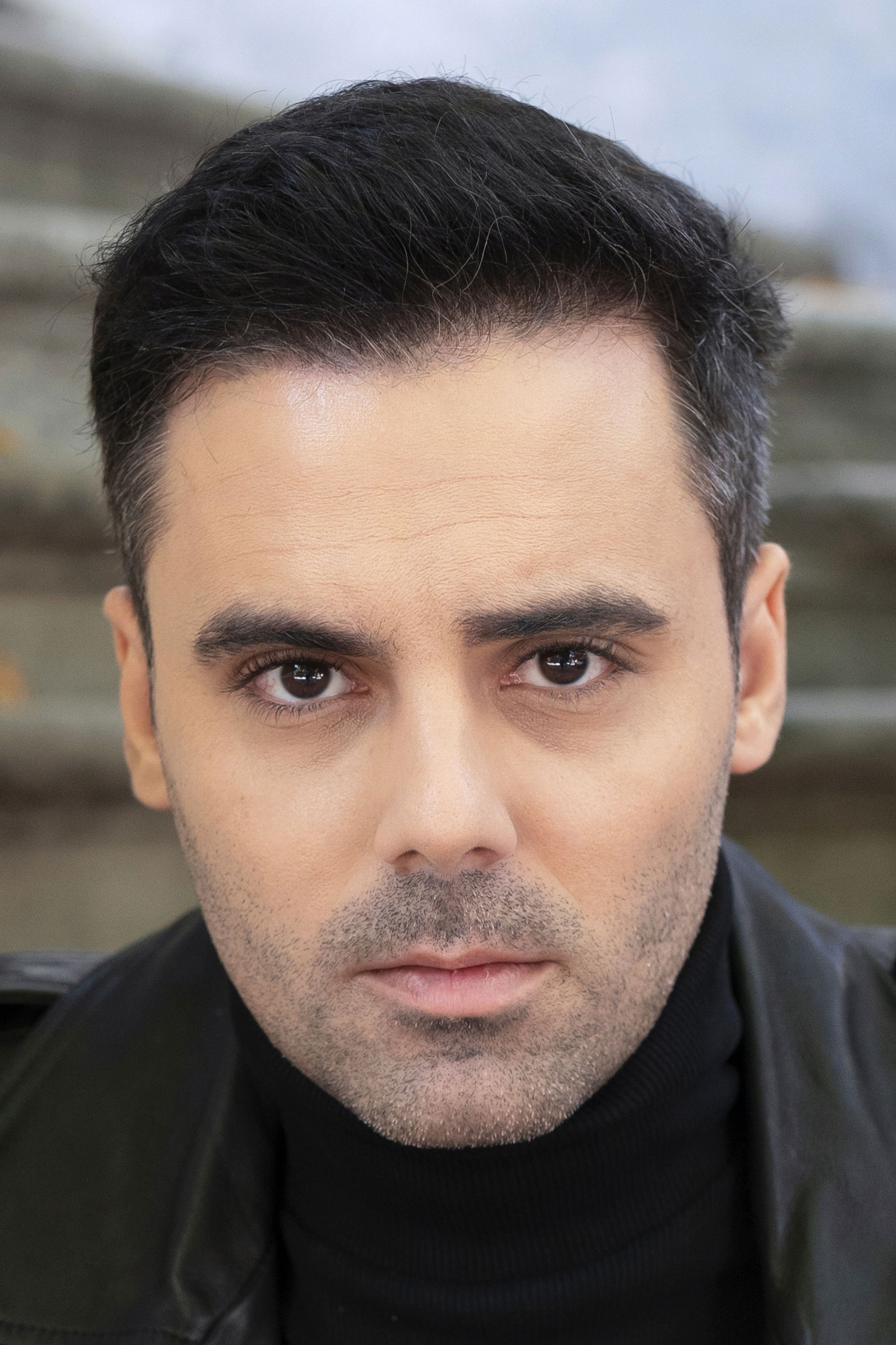 Răzvan Bănică backdrop