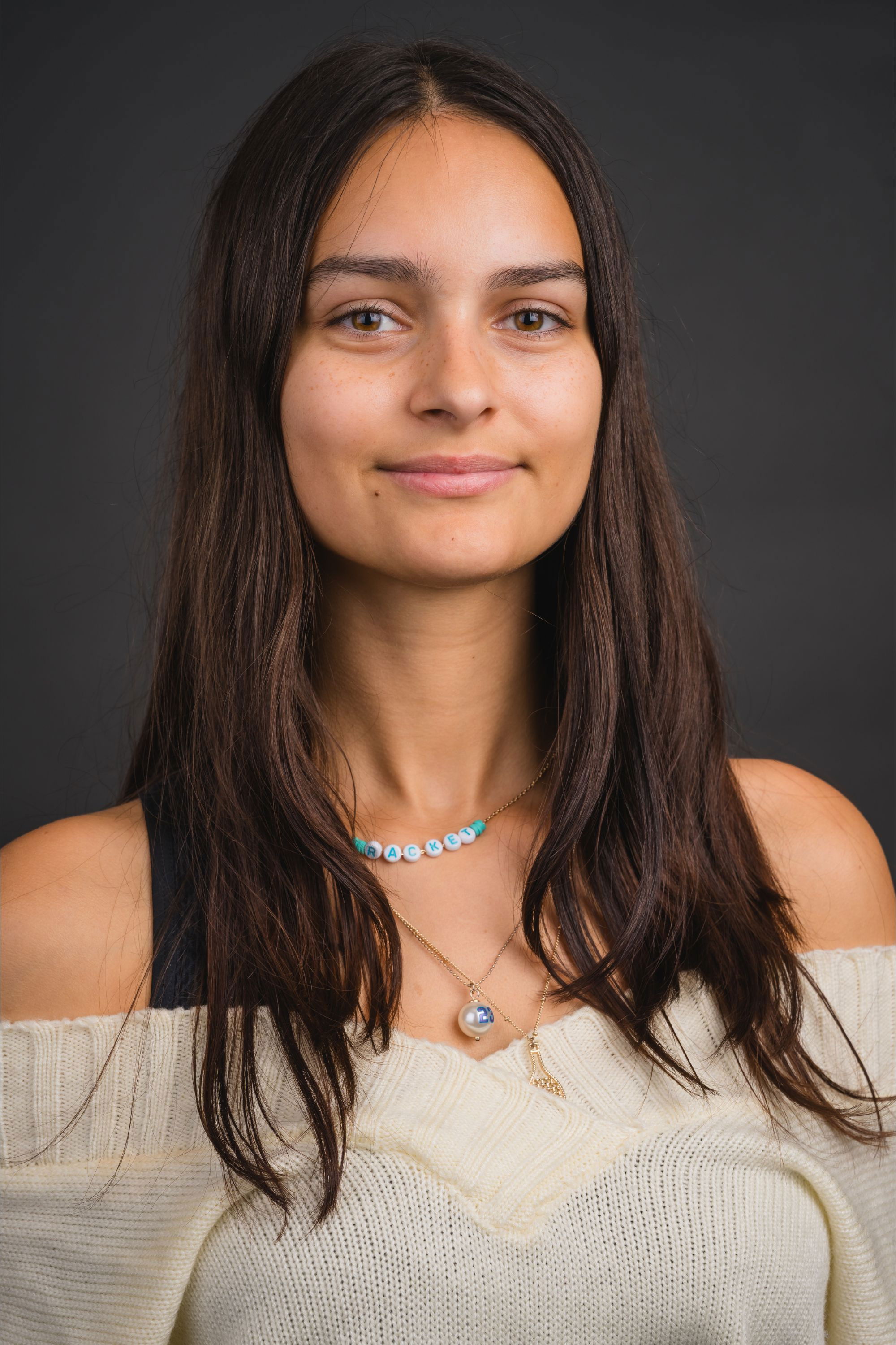 Mérine Casier backdrop