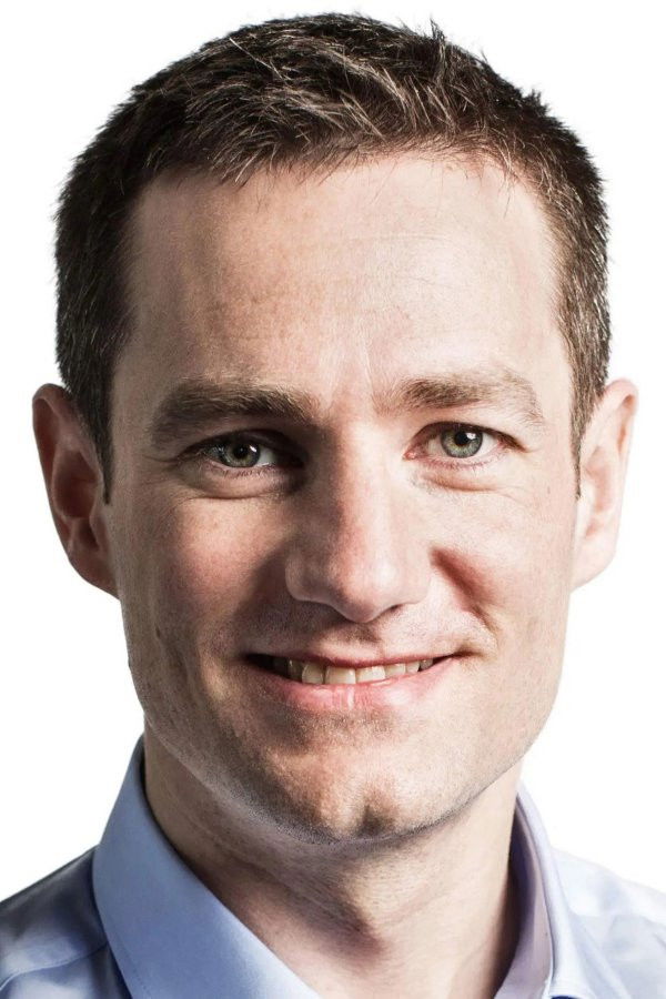 Rasmus Jarlov backdrop